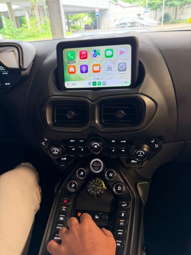 Installation Carplay et Android Auto sur Aston Martin Vantage 2019